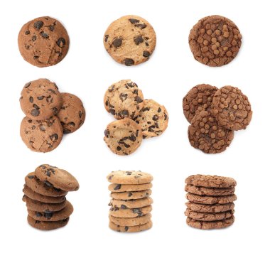 Beyaza izole edilmiş çikolatalı kurabiyeler, kolaj.