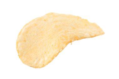 Beyaza izole edilmiş lezzetli bir patates cipsi.