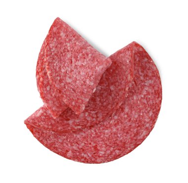 Lezzetli tütsülenmiş sosis dilimleri beyaz, üst manzara