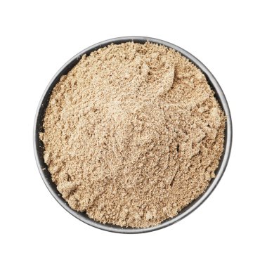 Süper yemek. Tabaktaki Chia tohumu tozu beyaza izole edilmiş, üst manzara