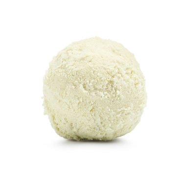 Beyaz arka planda bir kepçe lezzetli dondurma.