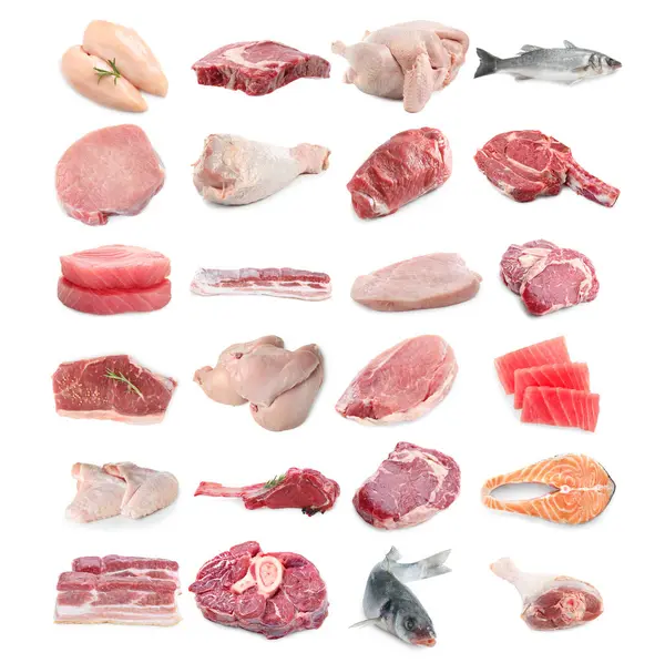 Balık ve et. Beyaz arka planda farklı ham ürünler, kolaj