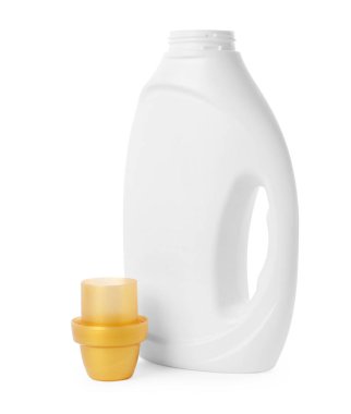 Beyaz üzerine izole edilmiş bir şişe yumuşatıcı.