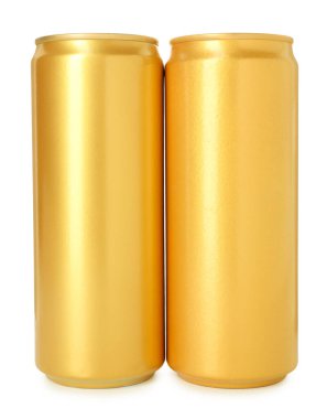 İki boş teneke kutu beyaza izole edilmiş.