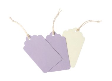 Beyaz üzerine izole edilmiş dizgileri olan farklı boş etiketler