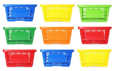 Farklı renklerde alışveriş sepetleri beyaz, set