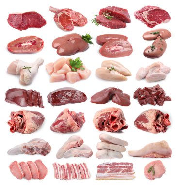 Beyaz arka planda taze çiğ et ürünleri, kolaj
