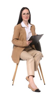 Beyaz arka planda panosu olan profesyonel bir psikolog.