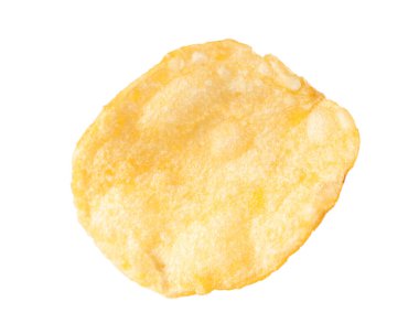 Beyaza izole edilmiş lezzetli bir patates cipsi.