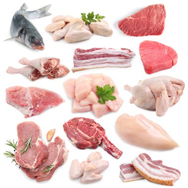 Balık ve et. Beyaz arka planda farklı ham ürünler, kolaj