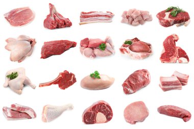 Farklı türde taze et, beyaza izole edilmiş, kolaj. Biftek, domuz, tavuk ve dana eti.