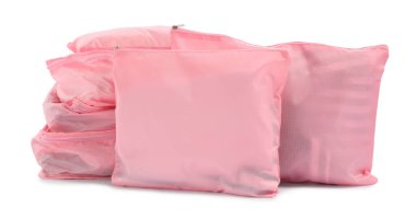 Pembe paketler beyaza izole edilmiş. Depolama düzenleyici