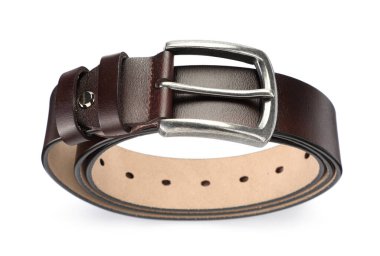 Bir kahverengi deri kemer beyaza izole edilmiş, yukarıda.