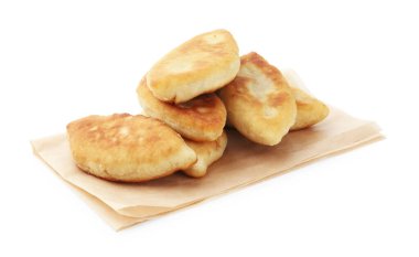 Lezzetli kızarmış pirizky (doldurulmuş turtalar) beyaz üzerine izole edilmiş.