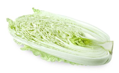 Taze Çin lahanasının yarısı beyaza izole edilmiş.