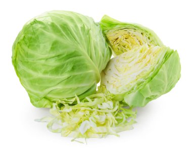 Beyaz üzerinde tüm ve kesilmiş lahanalar izole