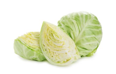 Beyaz üzerinde tüm ve kesilmiş lahanalar izole