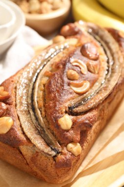 Masada fındıklı ev yapımı muzlu ekmek, yakın plan.