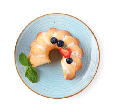 Pudra şekerli, böğürtlenli ve nane şekerli, beyaz, üst manzara