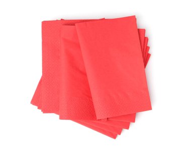 Kırmızı kağıt mendiller beyaz üzerine izole edilmiş, üst görünüm