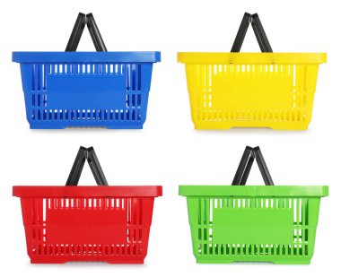 Farklı renklerde alışveriş sepetleri beyaz, set