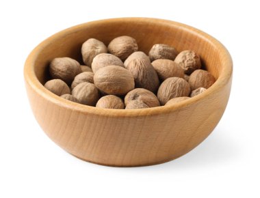 Beyazlar üzerinde izole edilmiş taze hindistan cevizleri.