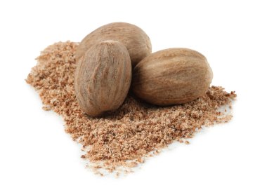 Bütün hindistan cevizi ve toz beyaza izole edilmiş.