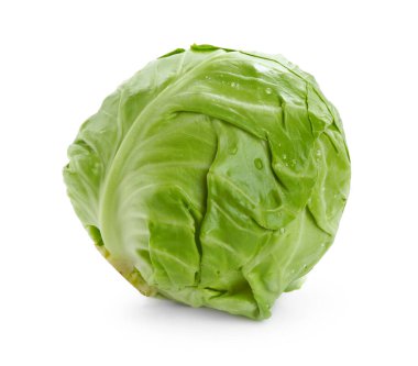Taze yeşil lahana beyaza izole edilmiş.