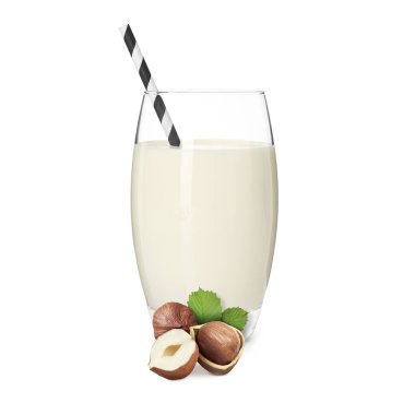 Bardakta fındık sütü ve beyaz fındıklı.