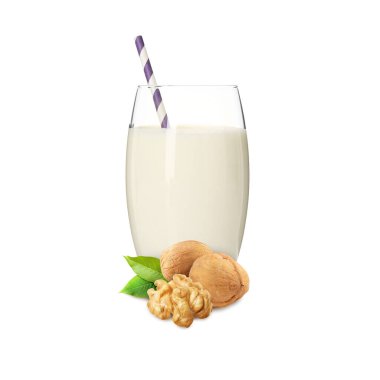Bardakta fındık sütü ve beyazda ceviz.
