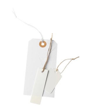 Beyaz üzerine izole edilmiş dizgileri olan farklı boş etiketler