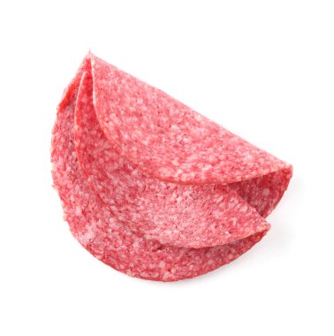 Lezzetli tütsülenmiş sosis dilimleri beyaz, üst manzara