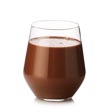 Lezzetli çikolatalı süt, beyaz bardakta.