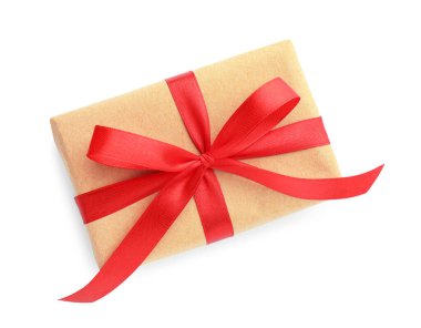 Kraft kağıdına sarılmış beyaz yay ile izole edilmiş, üst görünüm