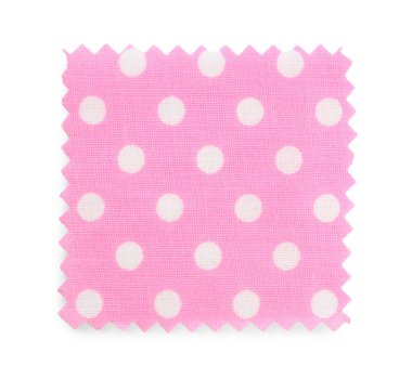 Puantiyeli pembe kumaş örneği beyaz, üst görünümde izole edilmiş.