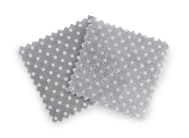 Puantiyeli kumaş örnekleri beyaz, üst görünümde izole