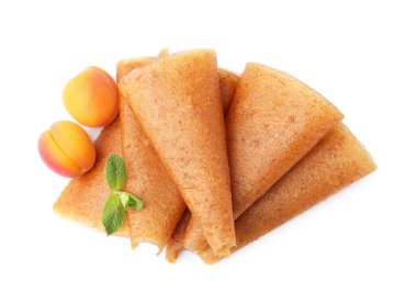 Lezzetli meyve dürümleri ve kayısılar beyaz, üst manzara