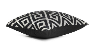 Beyaz desenli şık bir yastık.