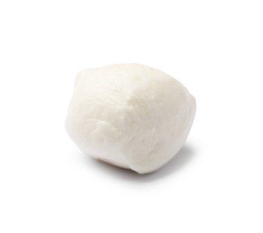Lezzetli bir mozarella peyniri topu beyaza izole edilmiş.