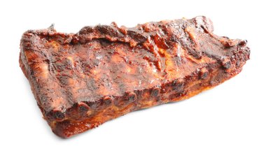 Beyaz pirzola üzerine izole edilmiş domuz pirzolası.