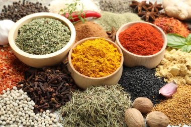 Masada çok farklı baharatlar var.