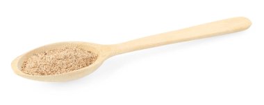 Hindistan cevizi tozu beyaz kaşıkta izole edilmiş.