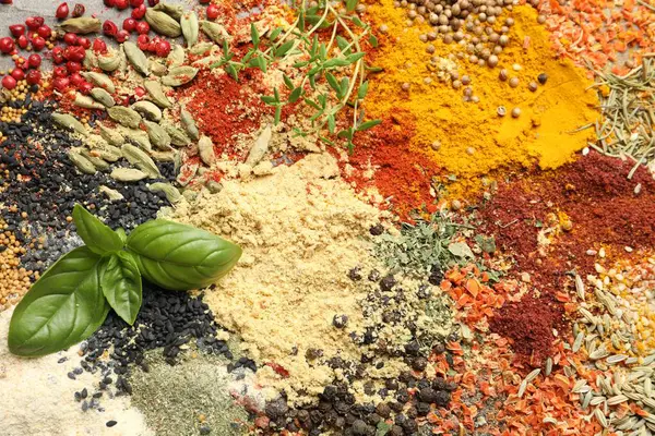 Masada çok farklı baharatlar var.