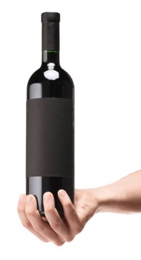 Beyaz arka planda lüks şarap şişesi tutan adam. Tasarım için model