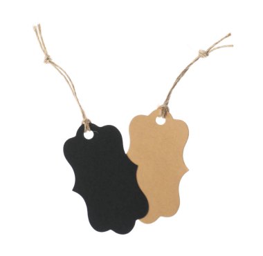 Beyaz üzerinde izole edilmiş dizgileri olan boş etiketler