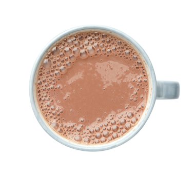 Bardaktaki lezzetli çikolatalı süt beyaza izole edilmiş.