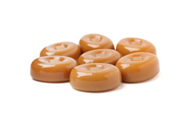 Beyaz üzerine izole edilmiş lezzetli sert şekerleme.