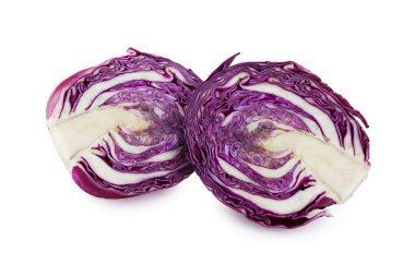 Beyaz üzerinde taze kırmızı lahana kes.