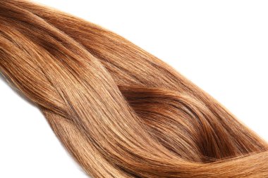 Beyaz arka planda sağlıklı parlak saçlar.