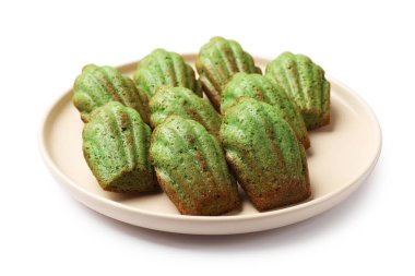 Lezzetli kirazlı kurabiyeler beyaza izole edilmiş.